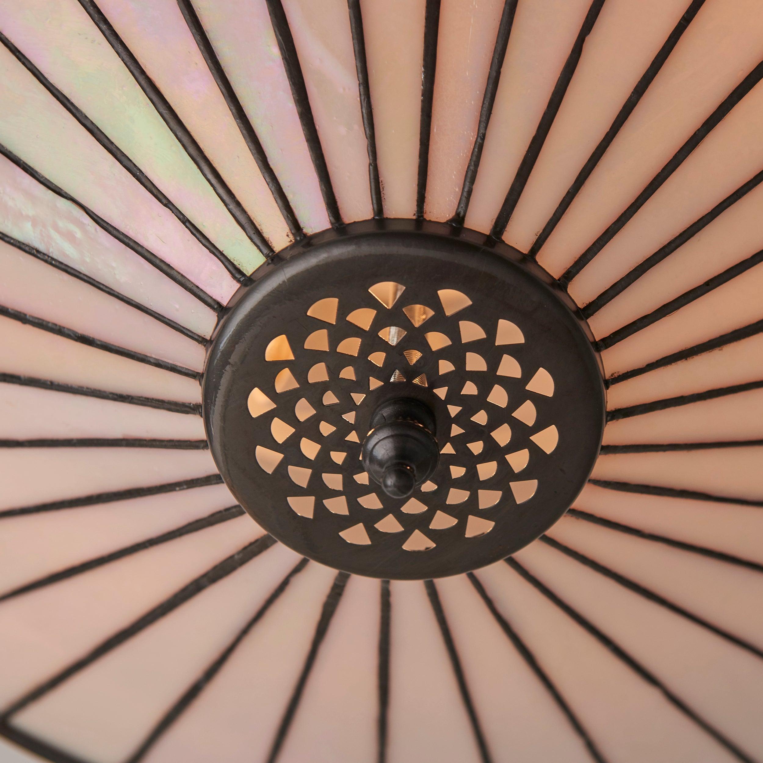 Unterseiten-Detail der Tiffany Deckenleuchte