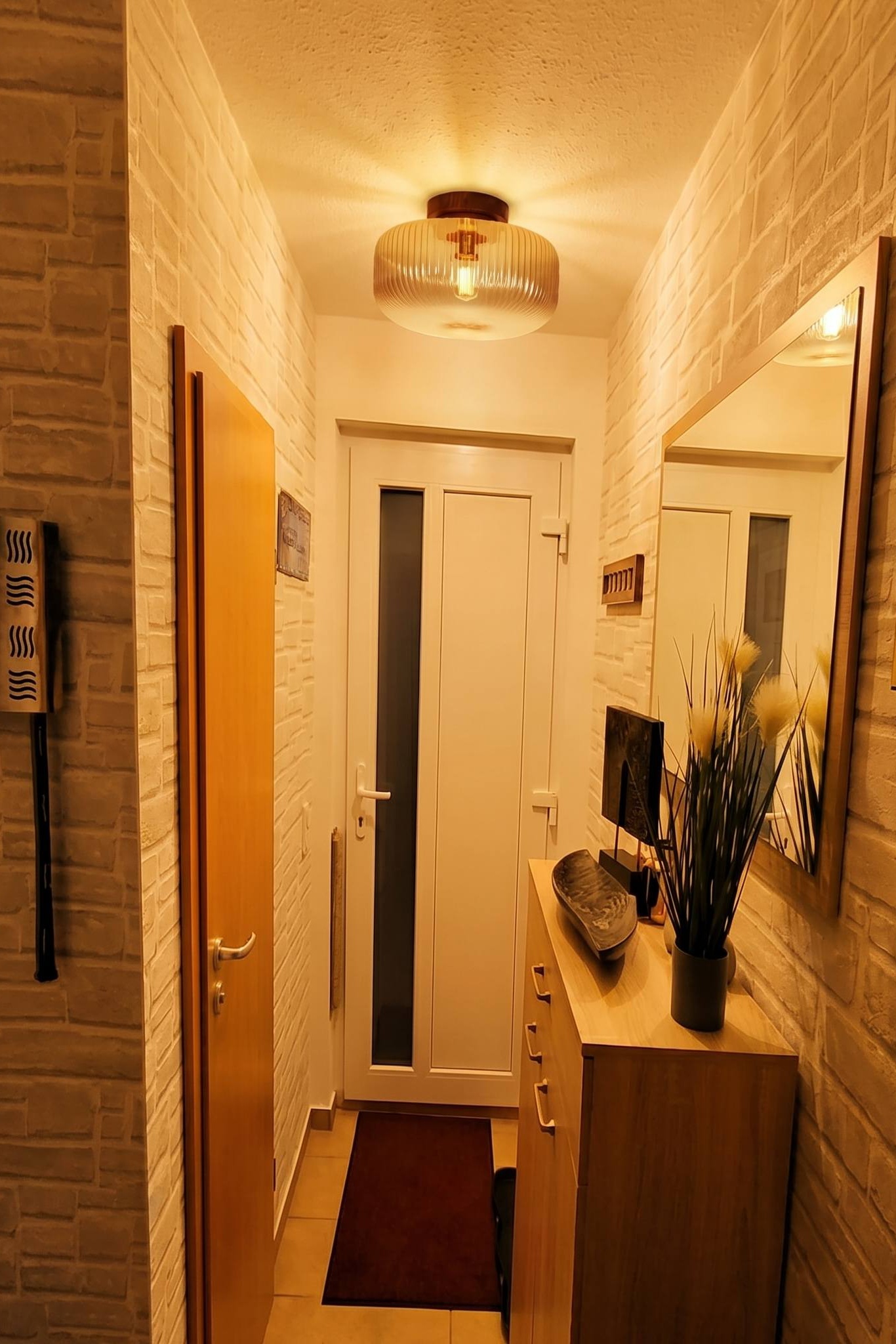 Customer kitchen with a decorative interior object