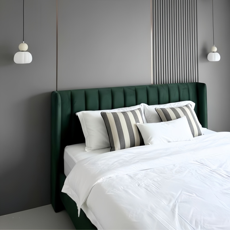 Kundenfoto zweier Ornavigo Pendelleuchten über einem Bett