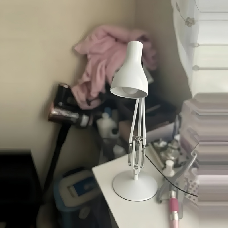 Kundenfoto der weißen Modryx Lampe