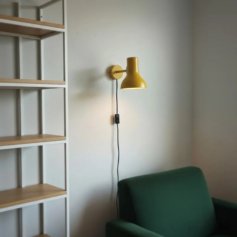 Kundenbild mit gelber Modryx Wandleuchte