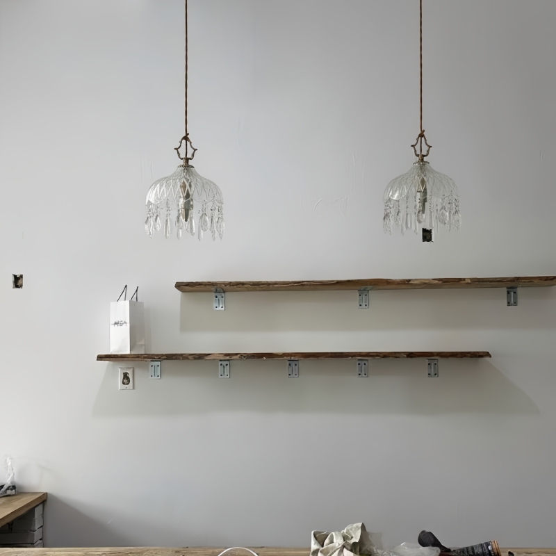 Kundenfoto von zwei Norivo Pendelleuchten an einer Wand