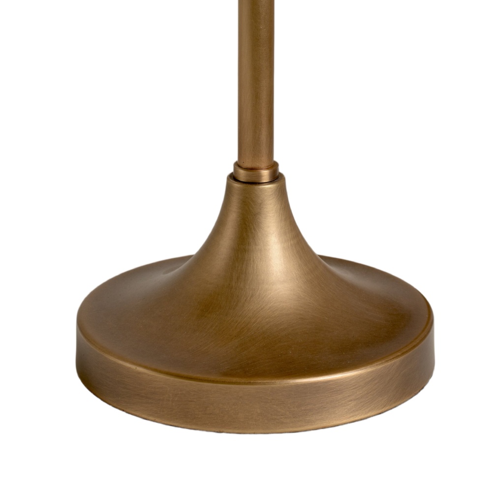 Gealterter Messingfuß der Tischlampe