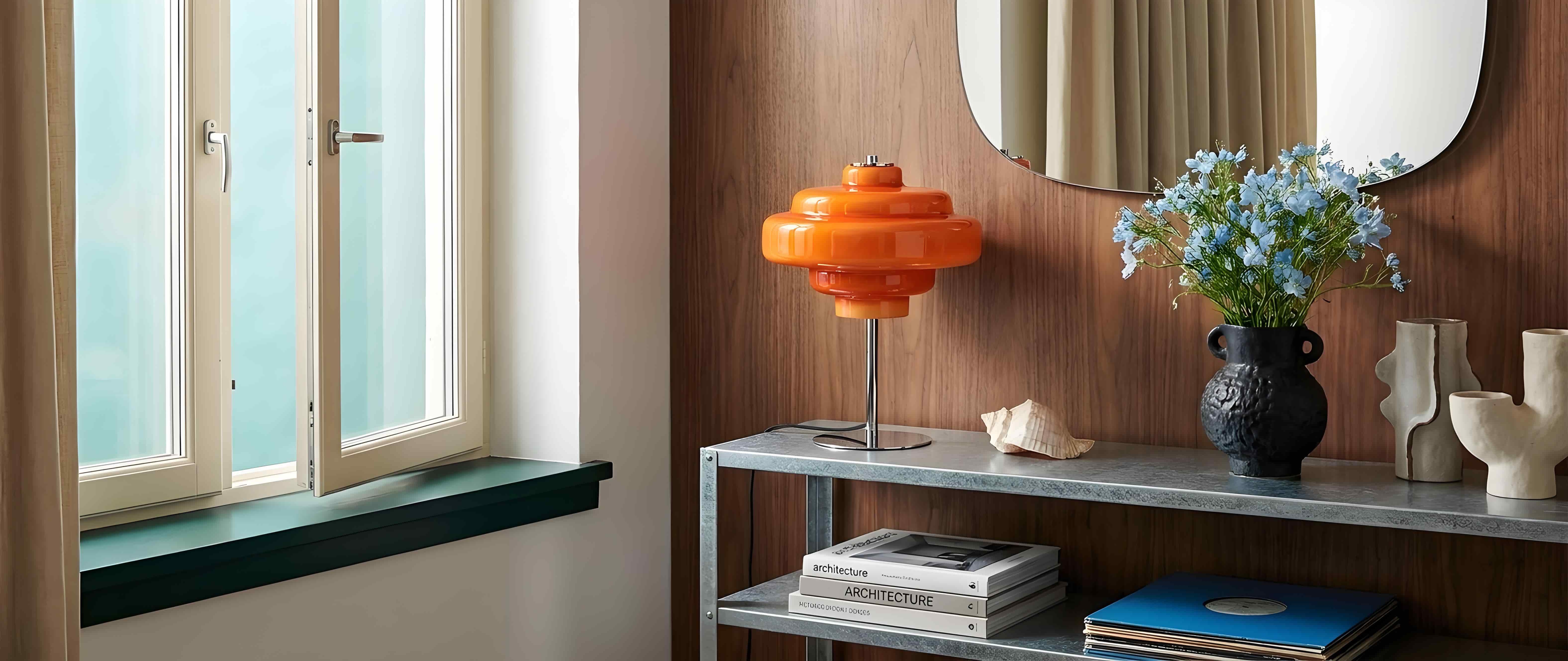 Bauhaus Tischlampe in einem Wohnbereich