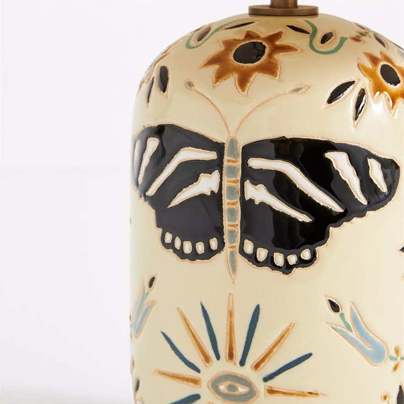 Detail des keramischen Schmetterlingsmotivs