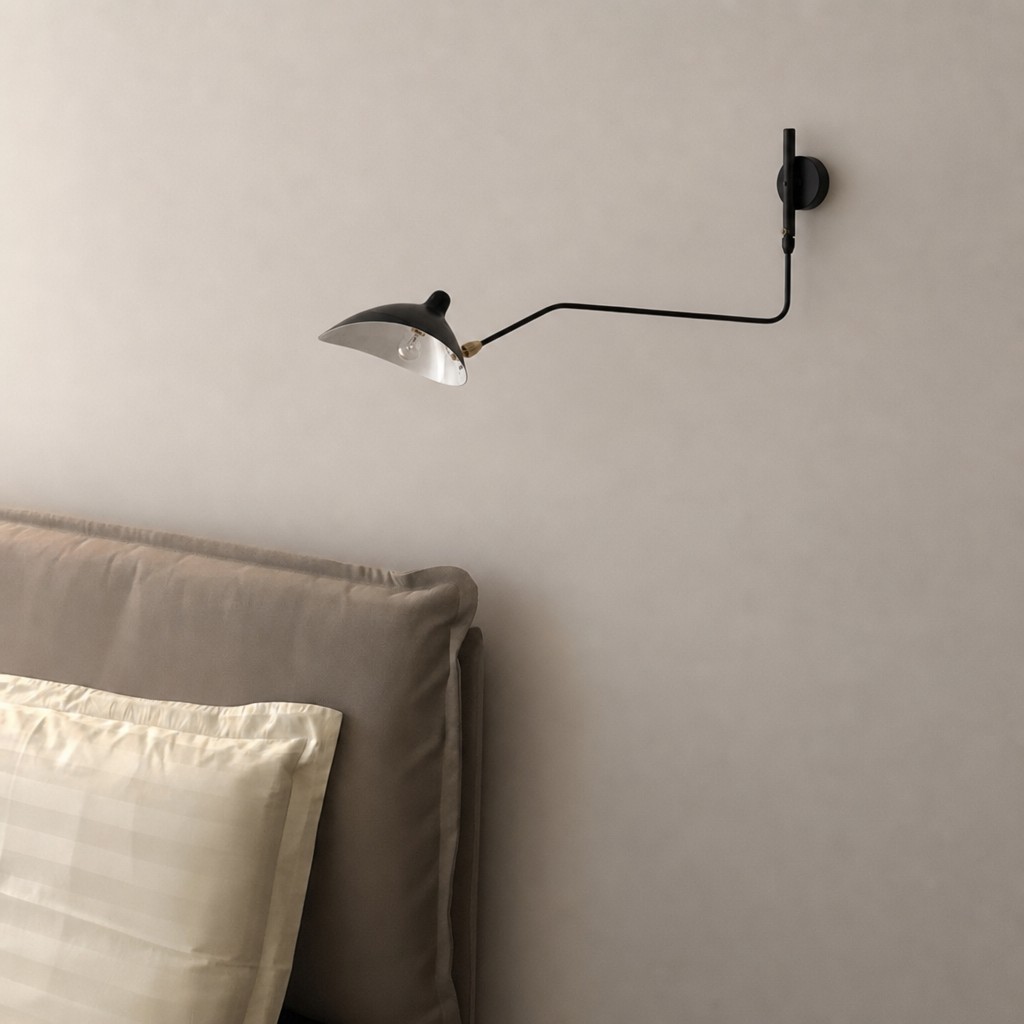 Kundenfoto der Wandleuchte neben Sofa