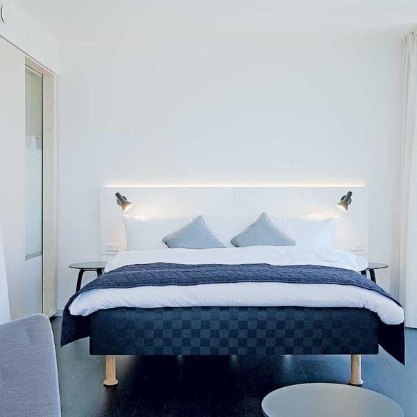 Classic Nordic Adjustable Wall Light Indoor S2