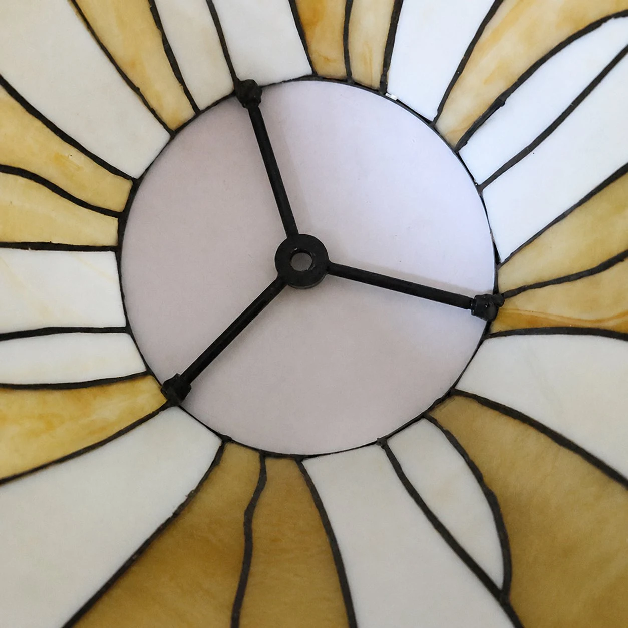 Tiffany-style stained glass table lamp product image
