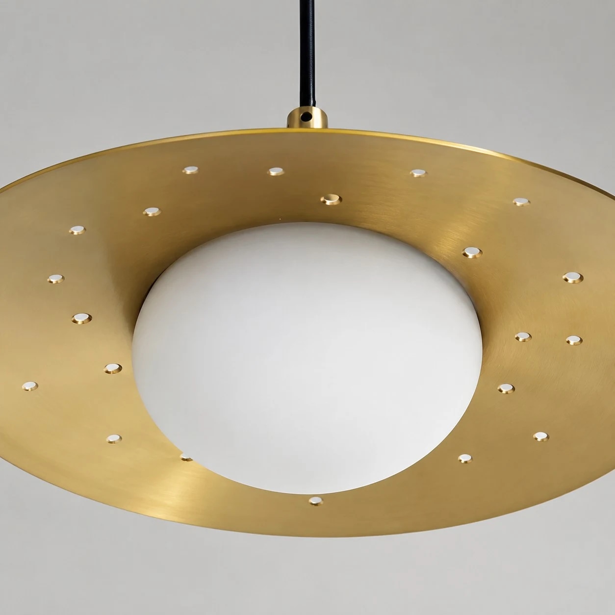 detail underside glass diffuser