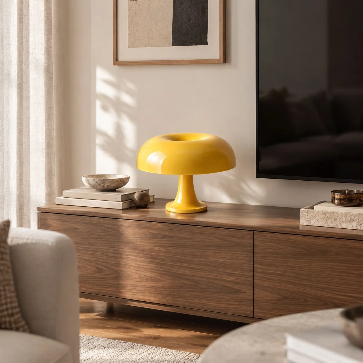 Giallo Nessino lamp on a modern console