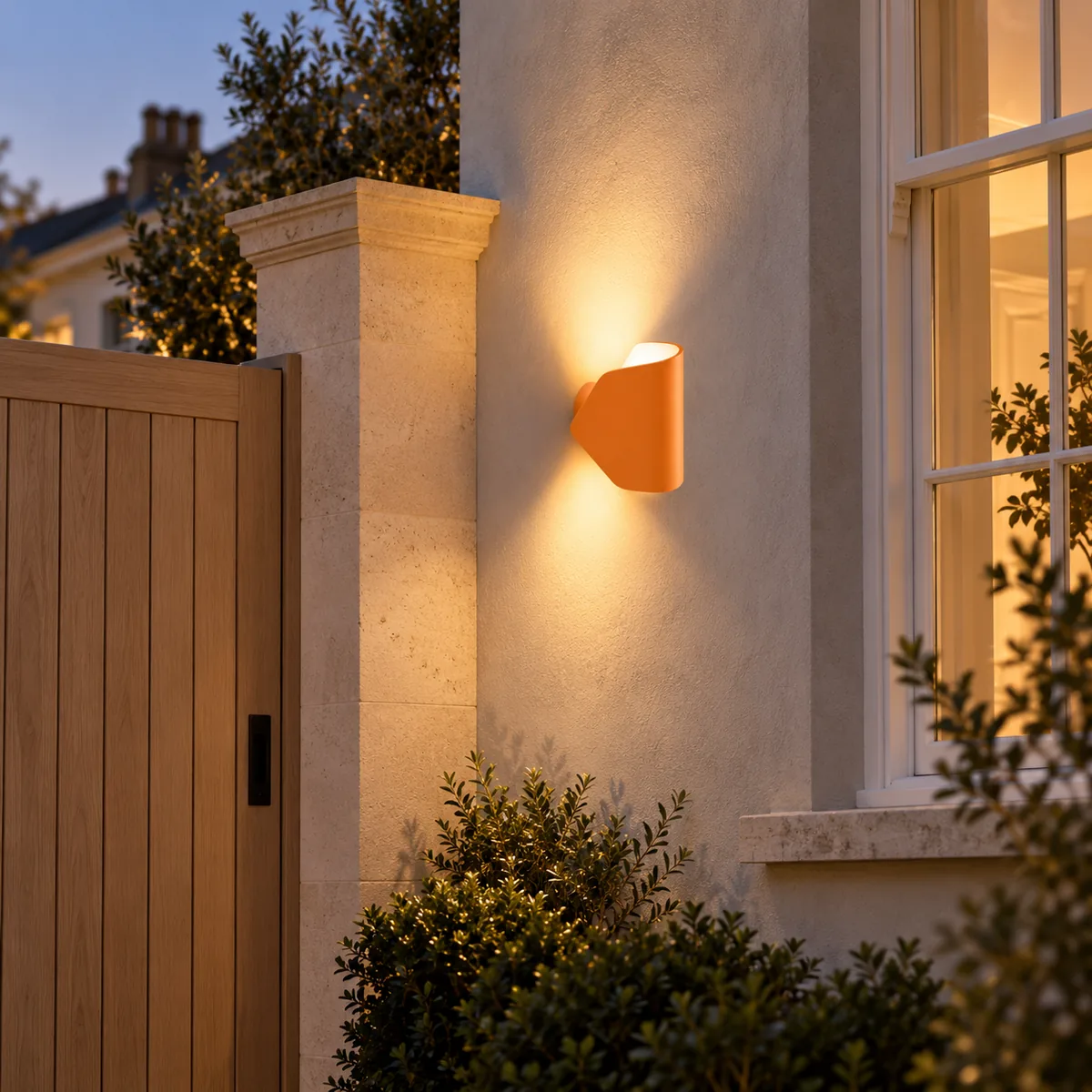 Aluminium Body, Turning Head, Built-In LED